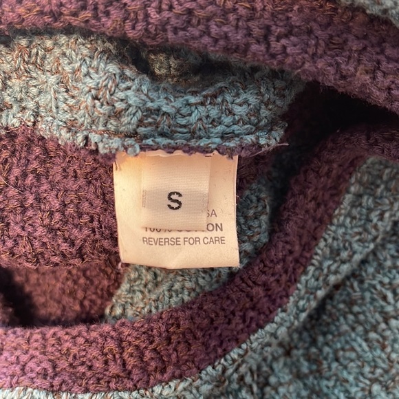 Margaret Winters Color Block Curved Hem Cotton Short Sleeve Top - Picture 8 of 10